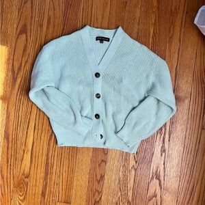 Blue Knit Cardigan Sweater with V-Neck and Long Sleeves